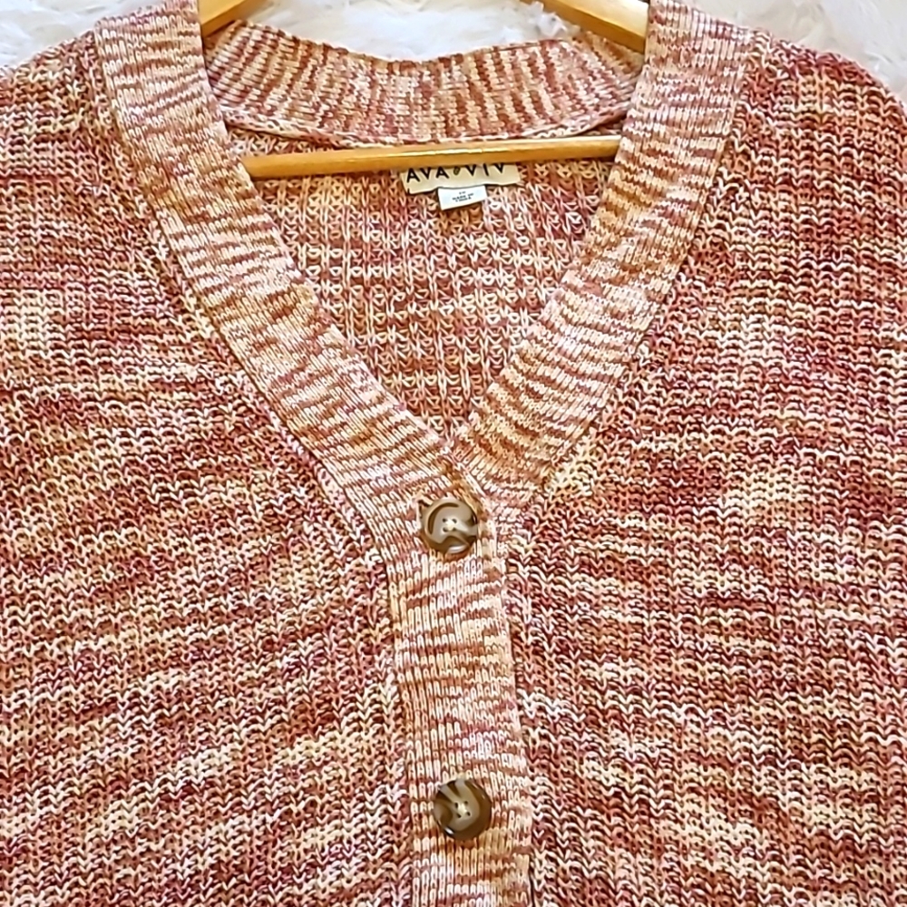 Ava Viv, oversized knitted button-up sweater